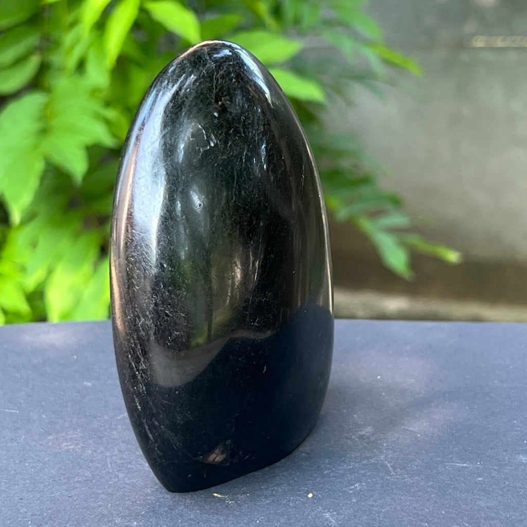 Turmalina neagra structura forma libera model 4a/2 din Madagascar, pietre semipretioase - druzy.ro 4 