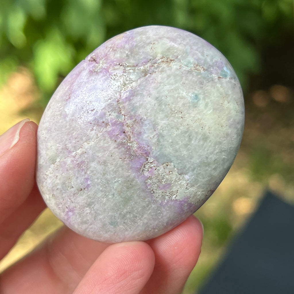 Hackmanit mov Uv reactive palmstone m2, druzy.ro, pietre semipretioase 3