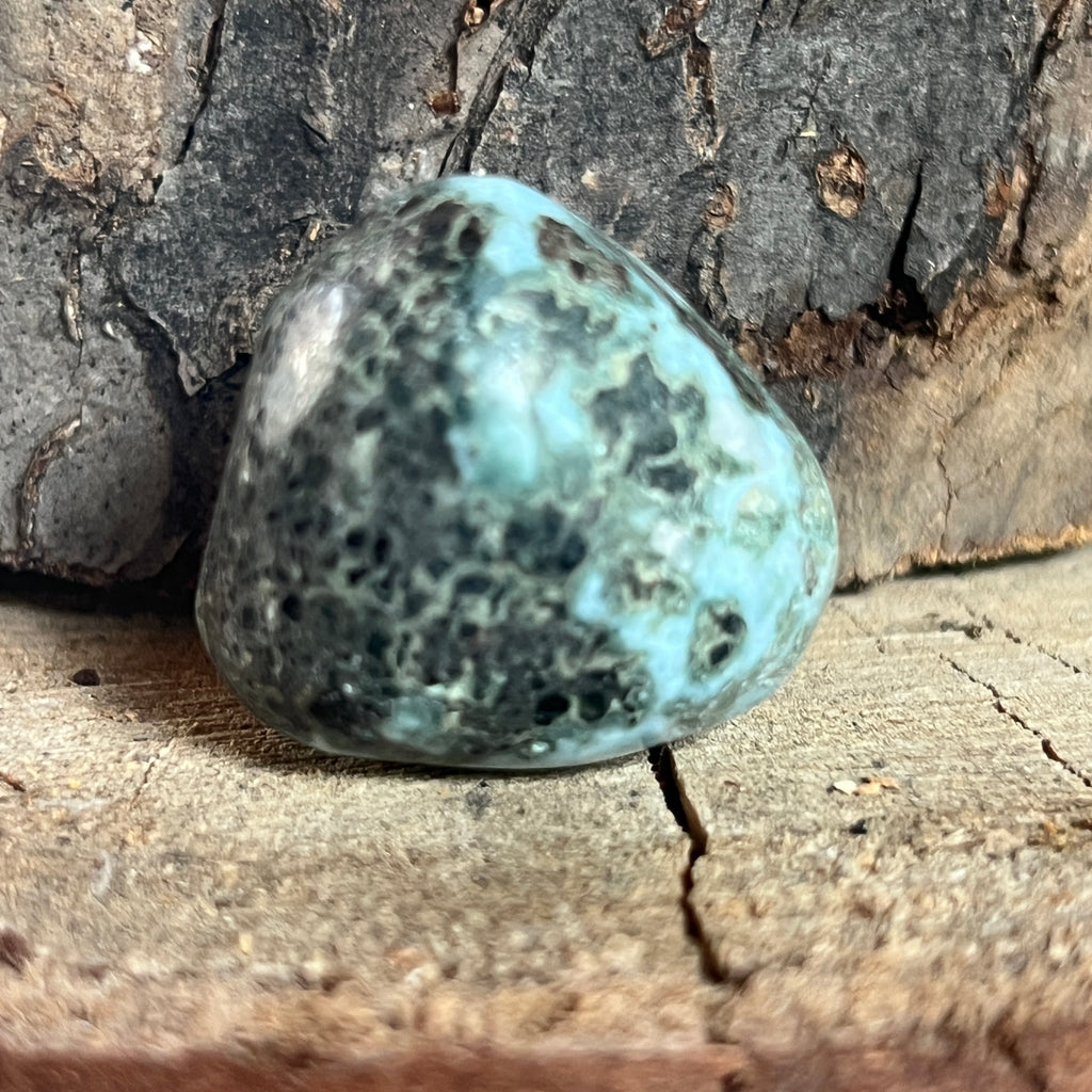 Larimar polisat model 7, pietre semipretioase - druzy.ro 2 