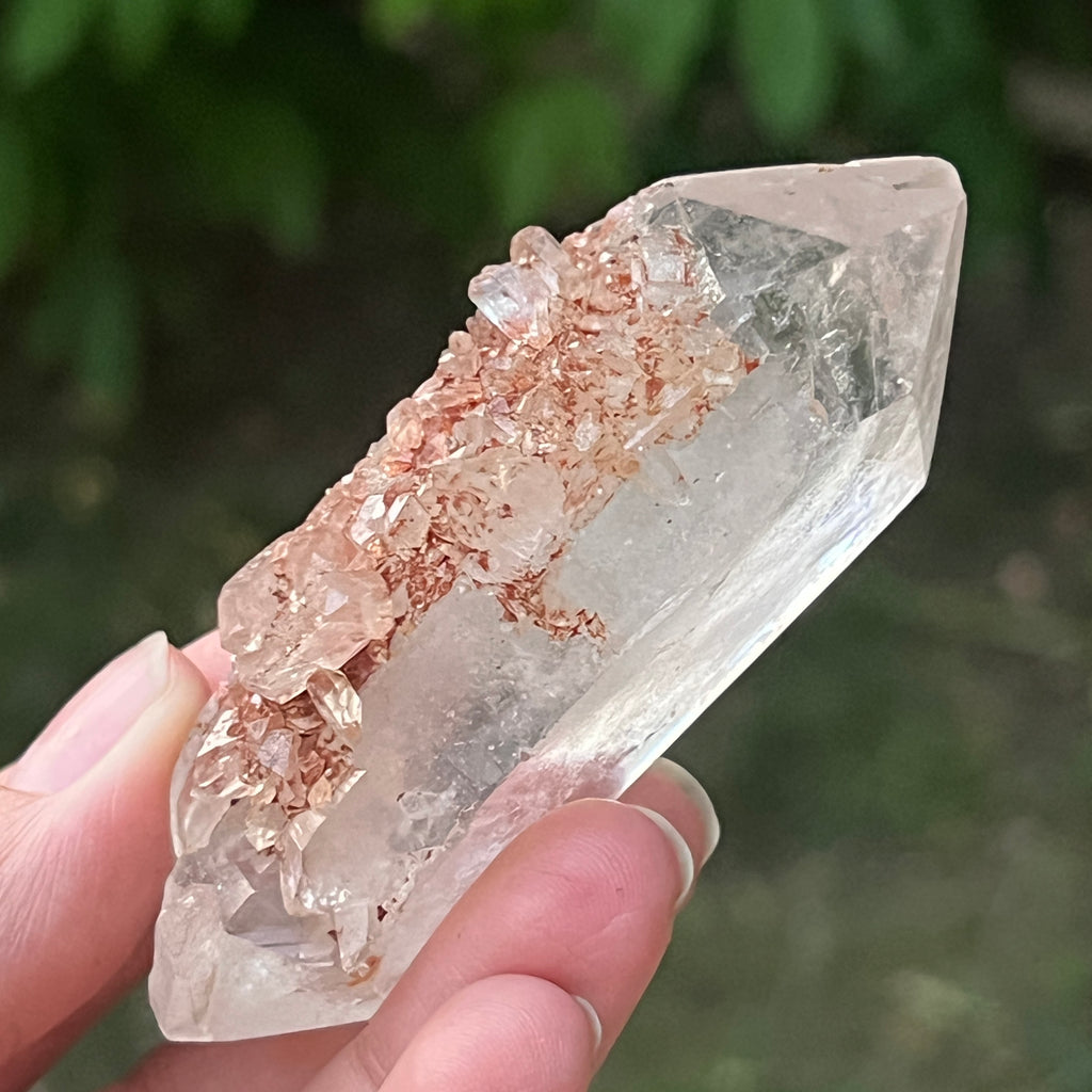 Cristal de cuarț cu incluziuni de goethit brun-portocaliu | Model 9, pietre semipretioase - druzy.ro 8 