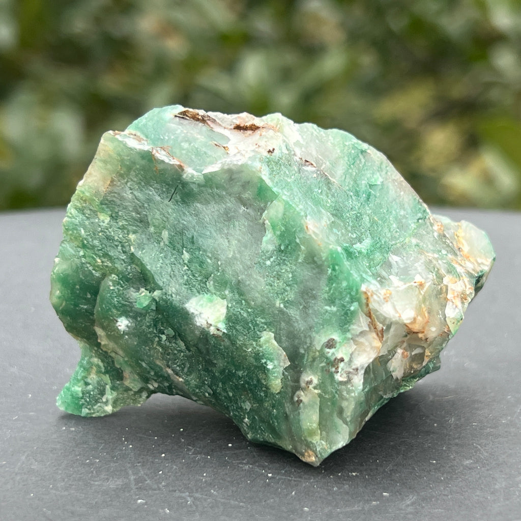 Jad verde piatra bruta model 38, pietre semipretioase - druzy.ro 3 