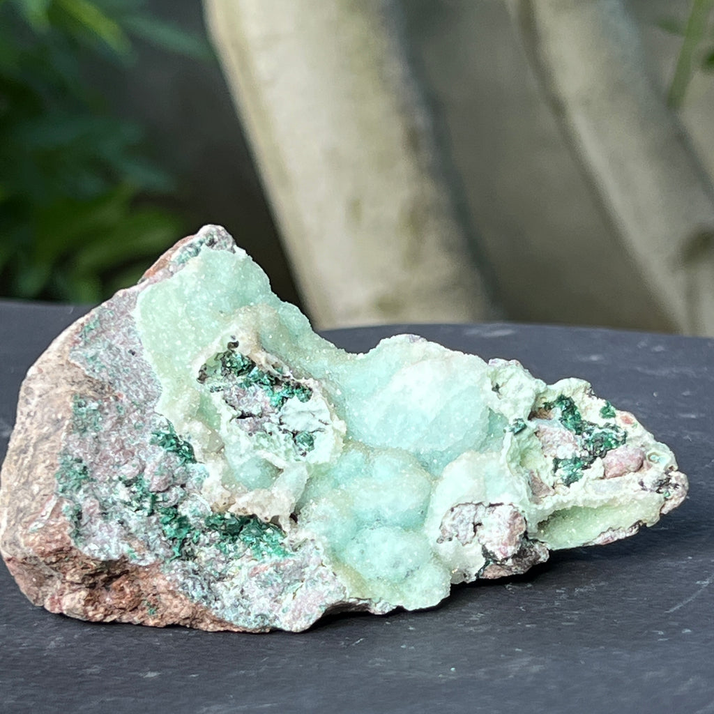 Cluster calcedonie cu crom albastru-verzuie din Zimbabwe | Model 1, pietre semipretioase - druzy.ro 2 