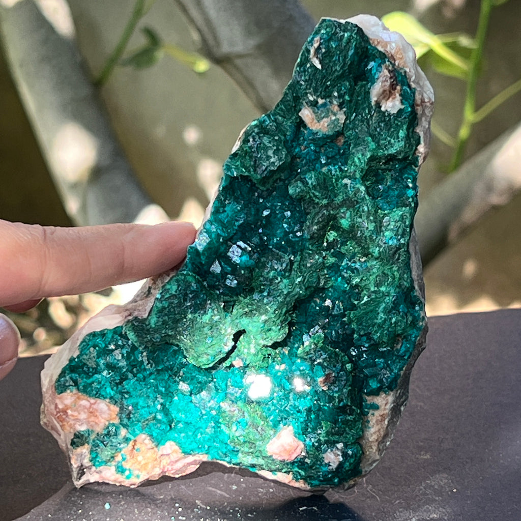 Dioptaz cu malachit cluster din Congo model 43, pietre semipretioase - druzy.ro 1 