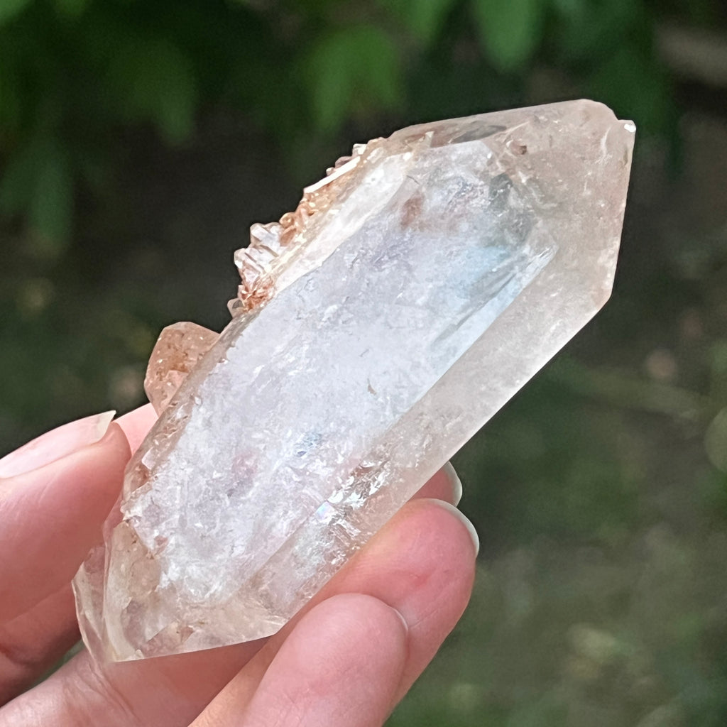 Cristal de cuarț cu incluziuni de goethit brun-portocaliu | Model 9, pietre semipretioase - druzy.ro 5 