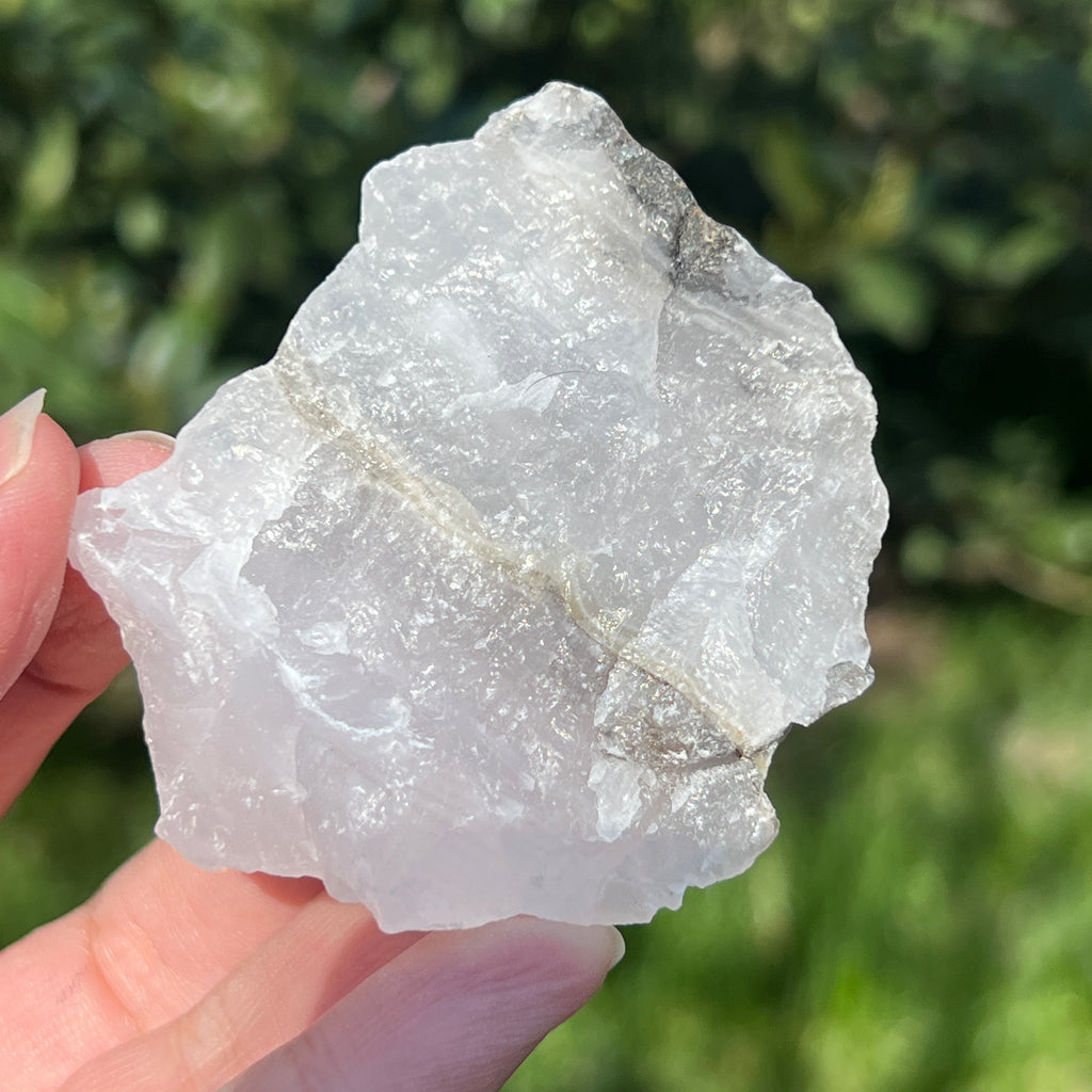 Calcit mangano reactiv UV – piatră brută, model 1, pietre semipretioase - druzy.ro 3 