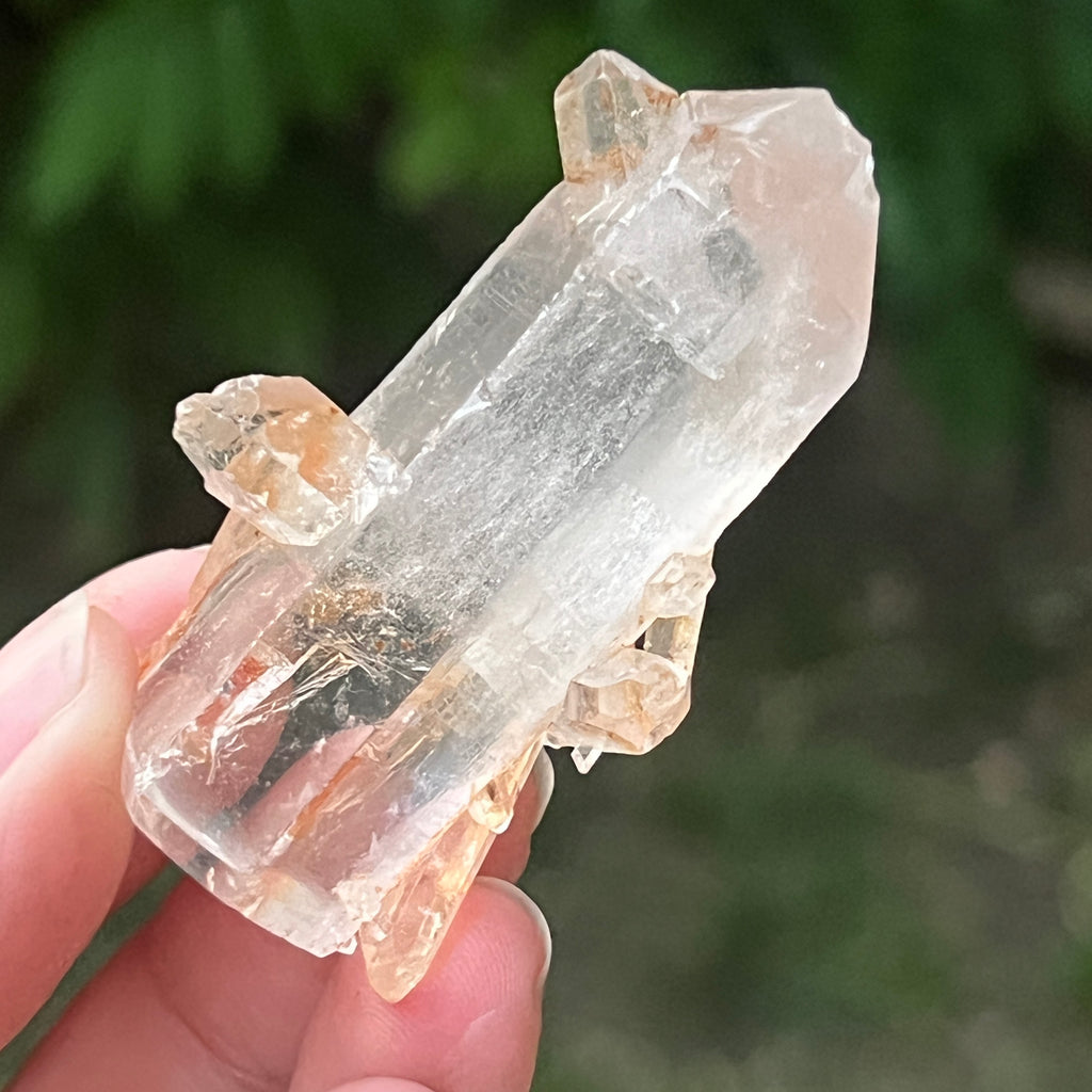 Cristal de cuarț cu incluziuni de goethit brun-portocaliu | Model 11, pietre semipretioase - druzy.ro 11 