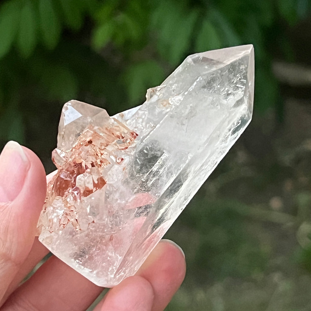 Cristal de cuarț cu incluziuni de goethit brun-portocaliu | Model 1, pietre semipretioase - druzy.ro 3 