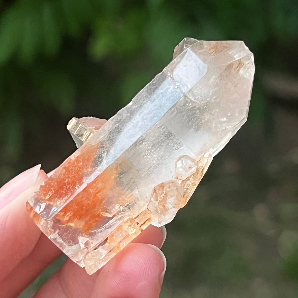Cristal de cuarț cu incluziuni de goethit brun-portocaliu | Model 11, pietre semipretioase - druzy.ro 9 