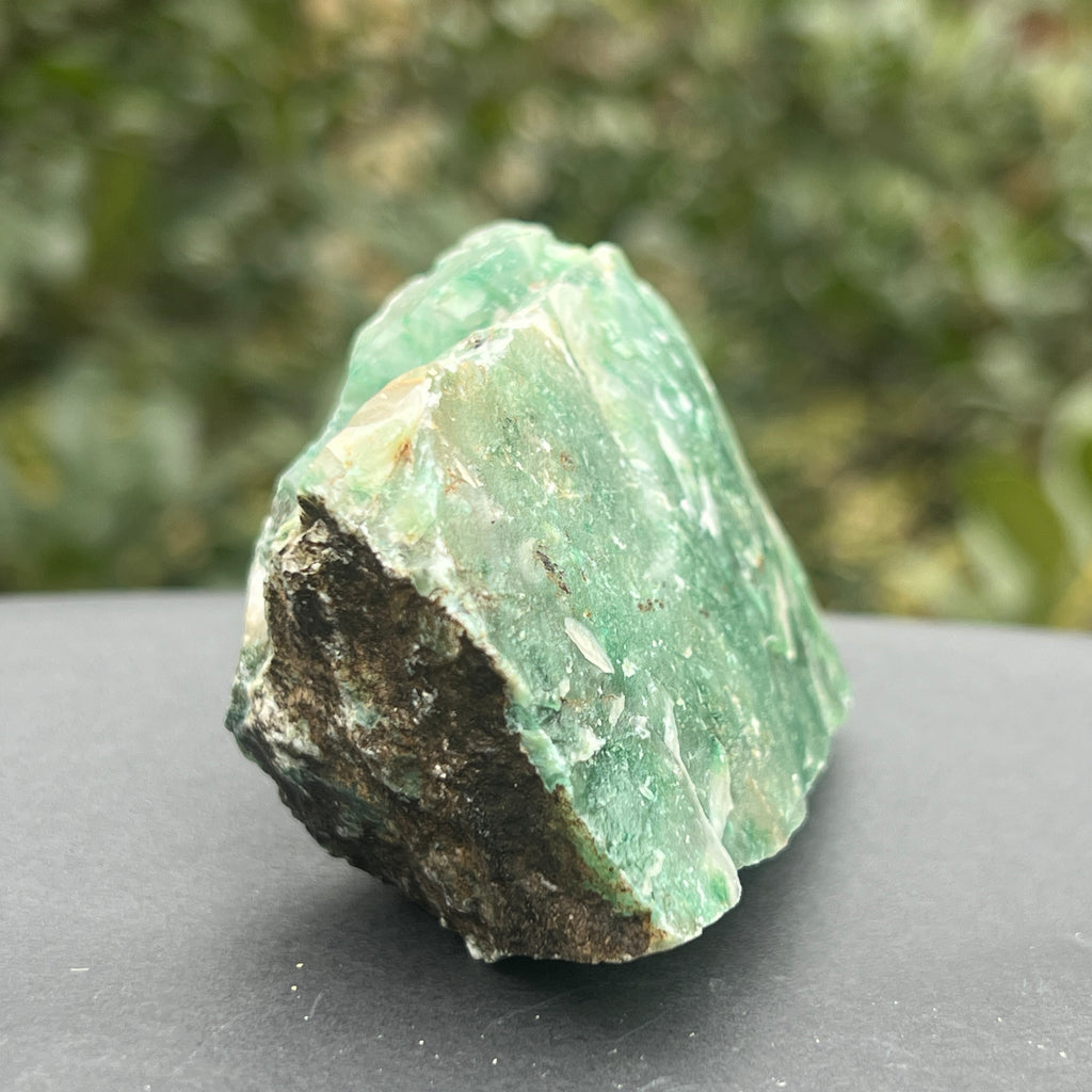 Jad verde piatra bruta model 3A, pietre semipretioase - druzy.ro 3 