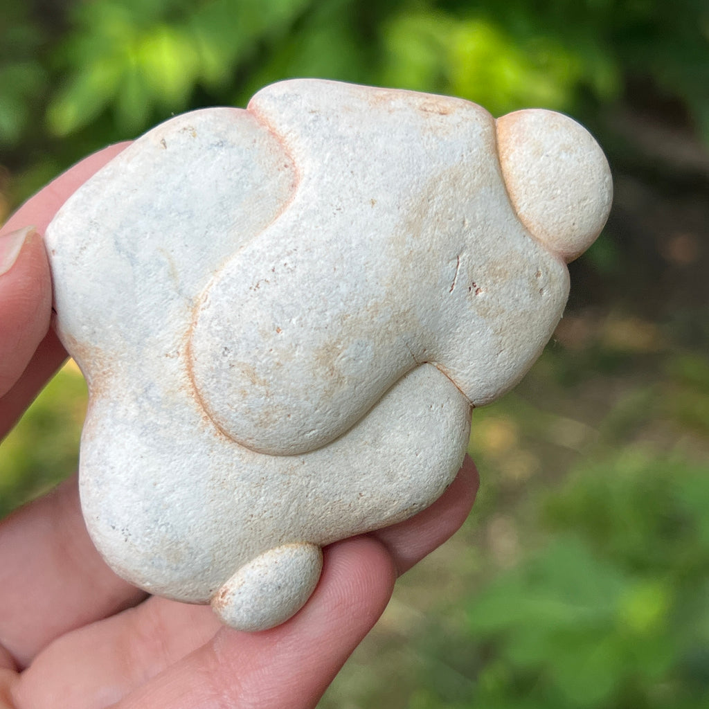 Piatra Zânelor – Menalit natural | Feminitate sacră & energia zeiței Venus | Model 4, pietre semipretioase - druzy.ro 2 