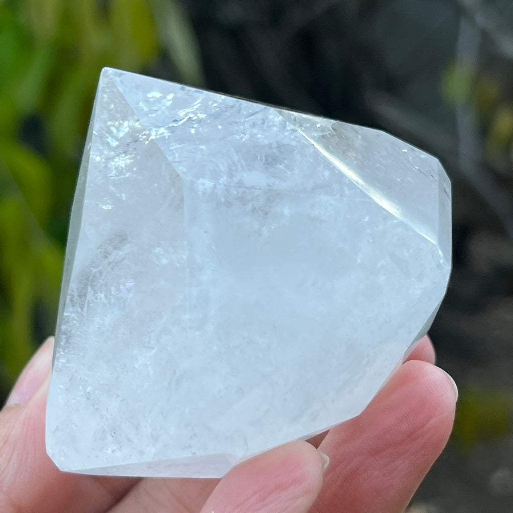 Cuart curcubeu forma diamant caliate extra, cristal de stanca/cuart incolor m6, pietre semipretioase - druzy.ro 1 