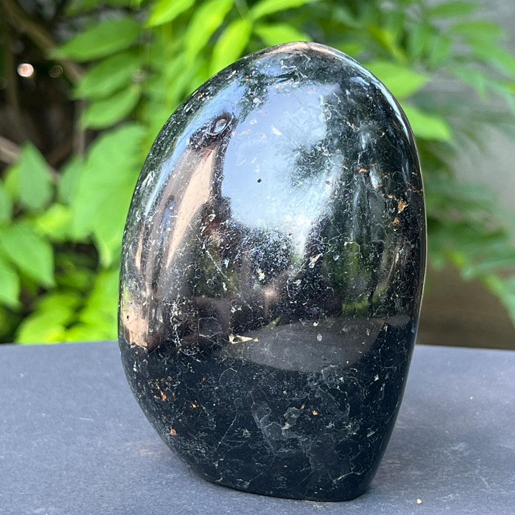 Turmalina neagra structura forma libera m1, pietre semipretioase - druzy.ro 5 