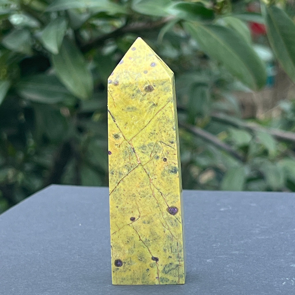 Obelisc atlantisit (stichtit, serpentin) model 2, pietre semipretioase - druzy.ro 3 