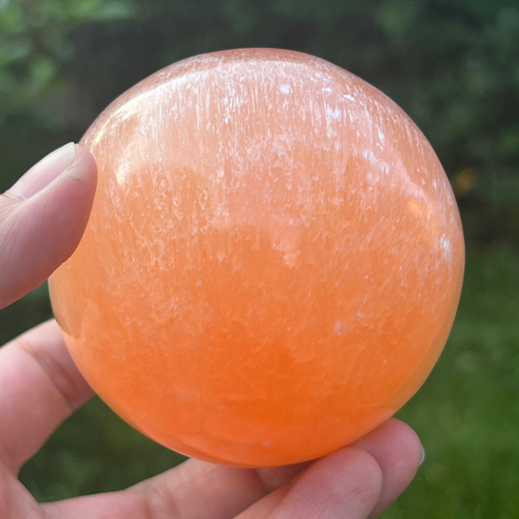 Sfera selenit portocaliu 7 cm, pietre semipretioase - druzy.ro 7 