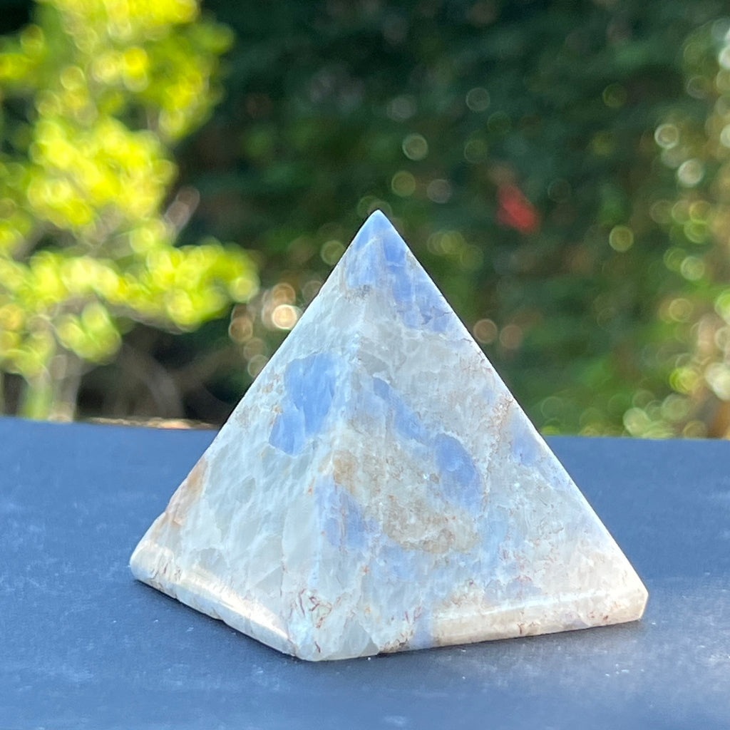 Piramida hackmanit Uv reactive  m3, druzy.ro, cristale 3