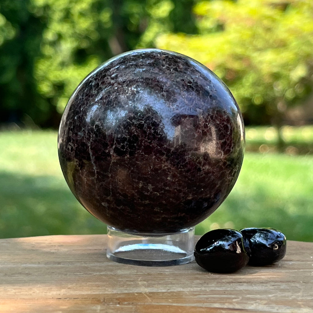 Granat rosu sfera m1, druzy.ro, cristale 1