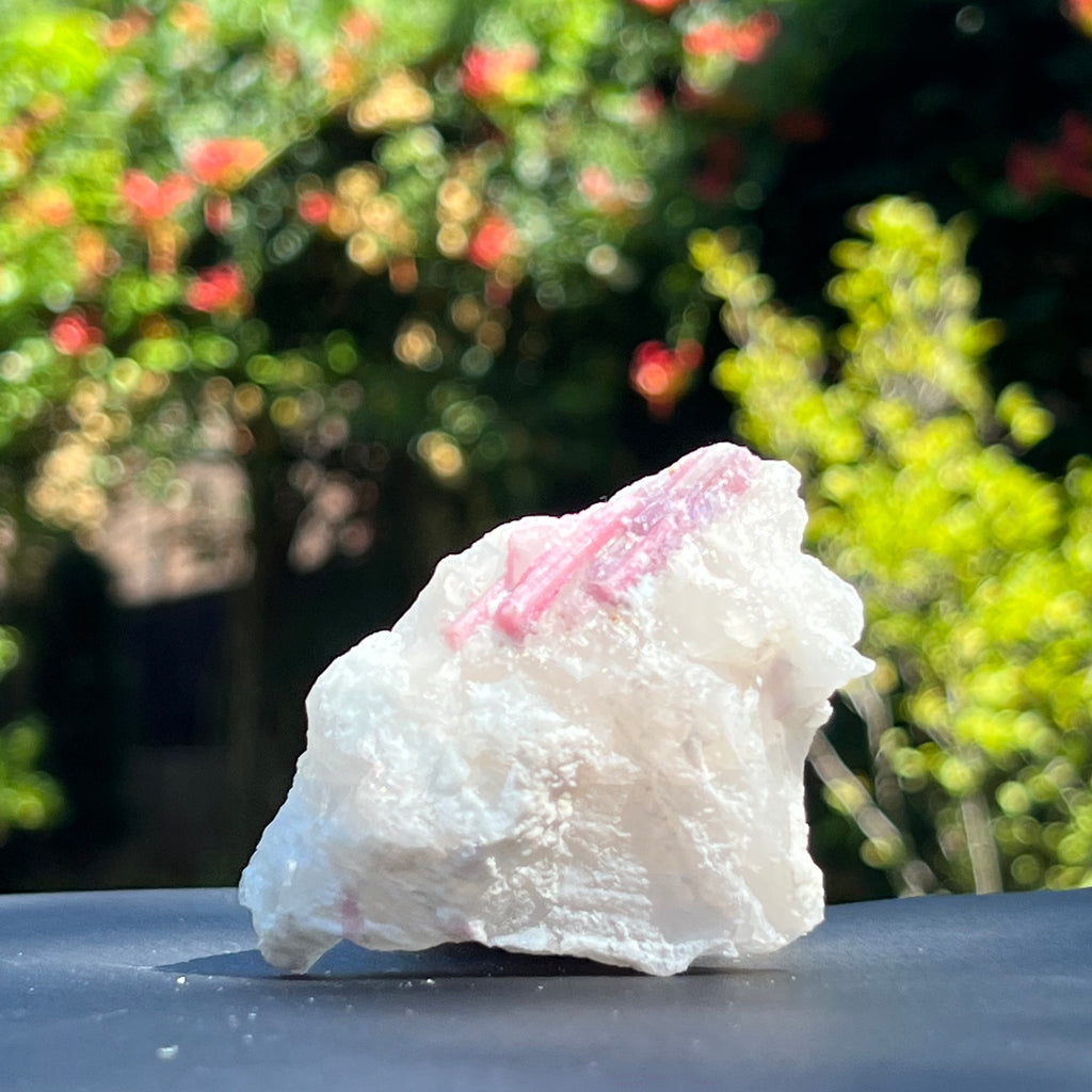 Turmalina roz bruta m2, druzy.ro, cristale 1