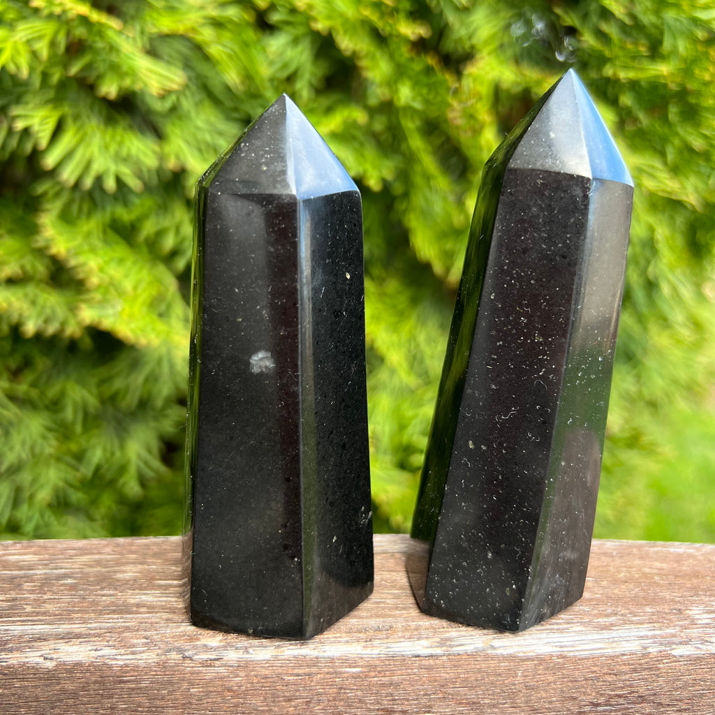 Obelisc/turn bazalt m2 9.5 * 4 cm, druzy.ro, cristale 1