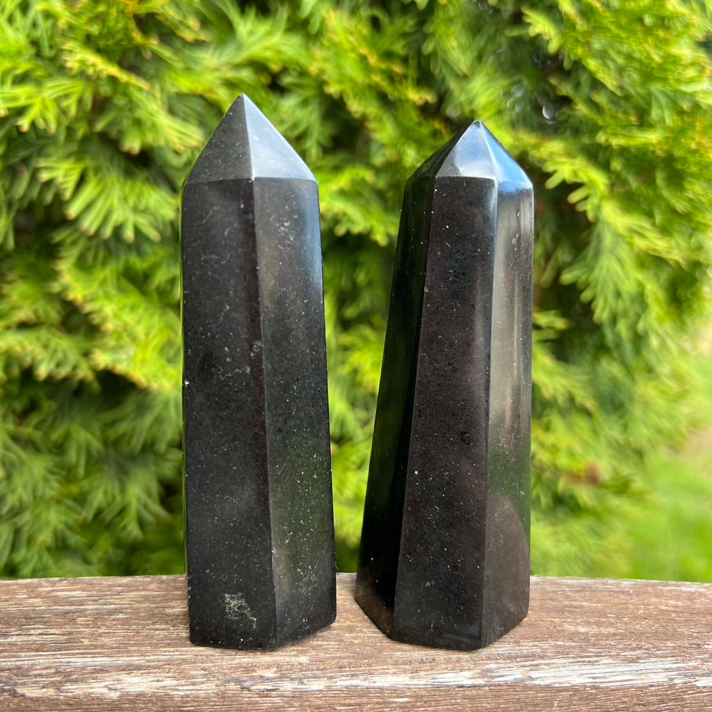 Obelisc/turn bazalt m1 10.5 cm * 3 cm, druzy.ro, cristale 1