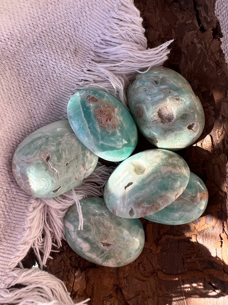 Pochet stone aragonit albastru m3, druzy.ro, cristale 2